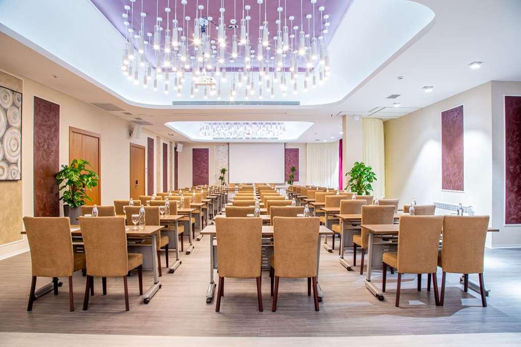 Kazzhol Park Hotel אלמטי מתקנים תמונה