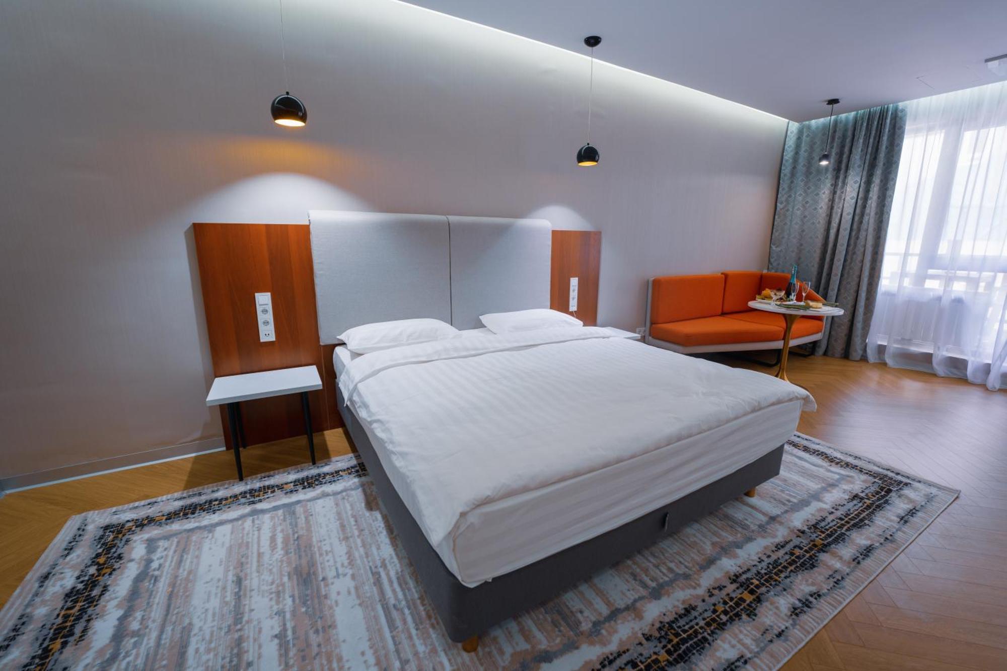 Kazzhol Park Hotel אלמטי מראה חיצוני תמונה