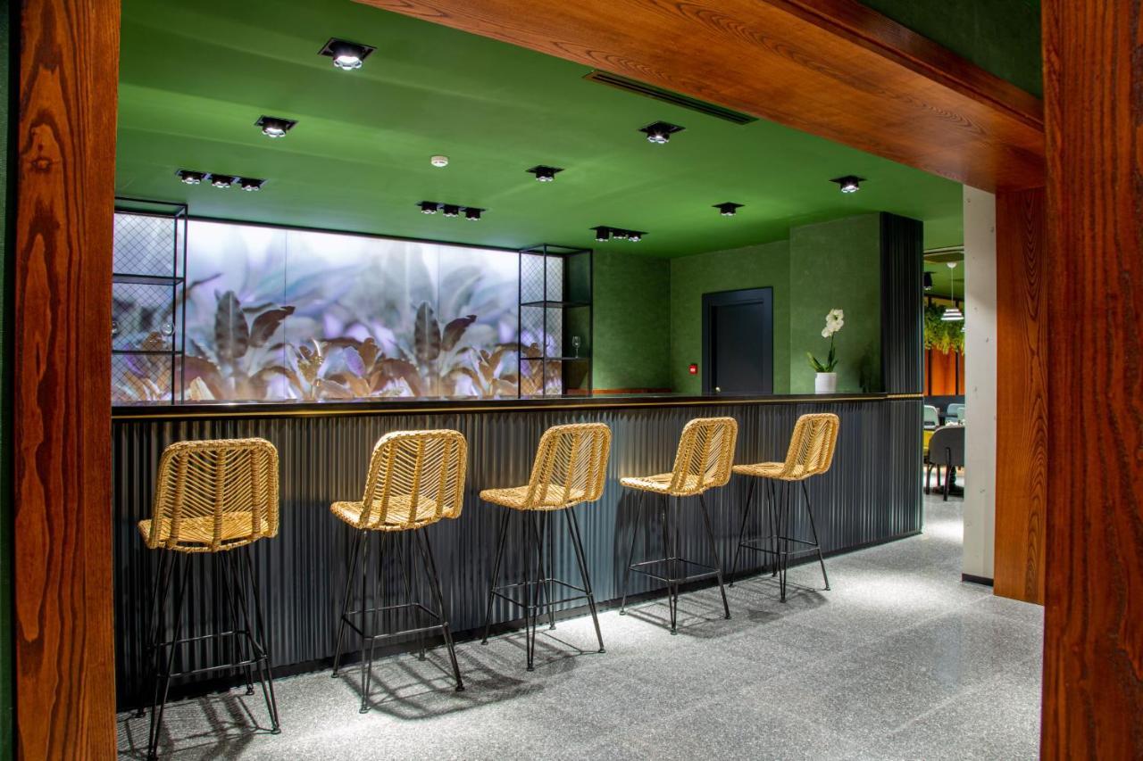Kazzhol Park Hotel אלמטי מראה חיצוני תמונה